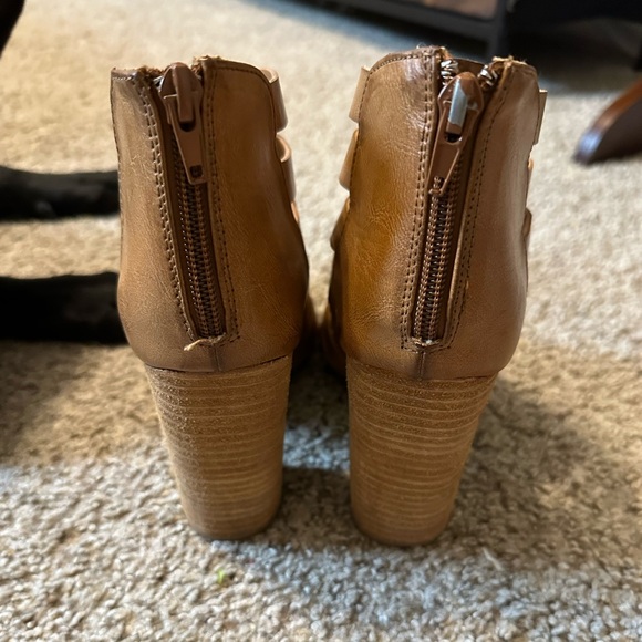 Vegan leather booties with open toe sandal - Picture 4 of 5